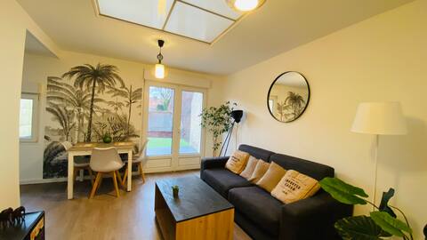 Entire apartment and private garden, center of Hem.