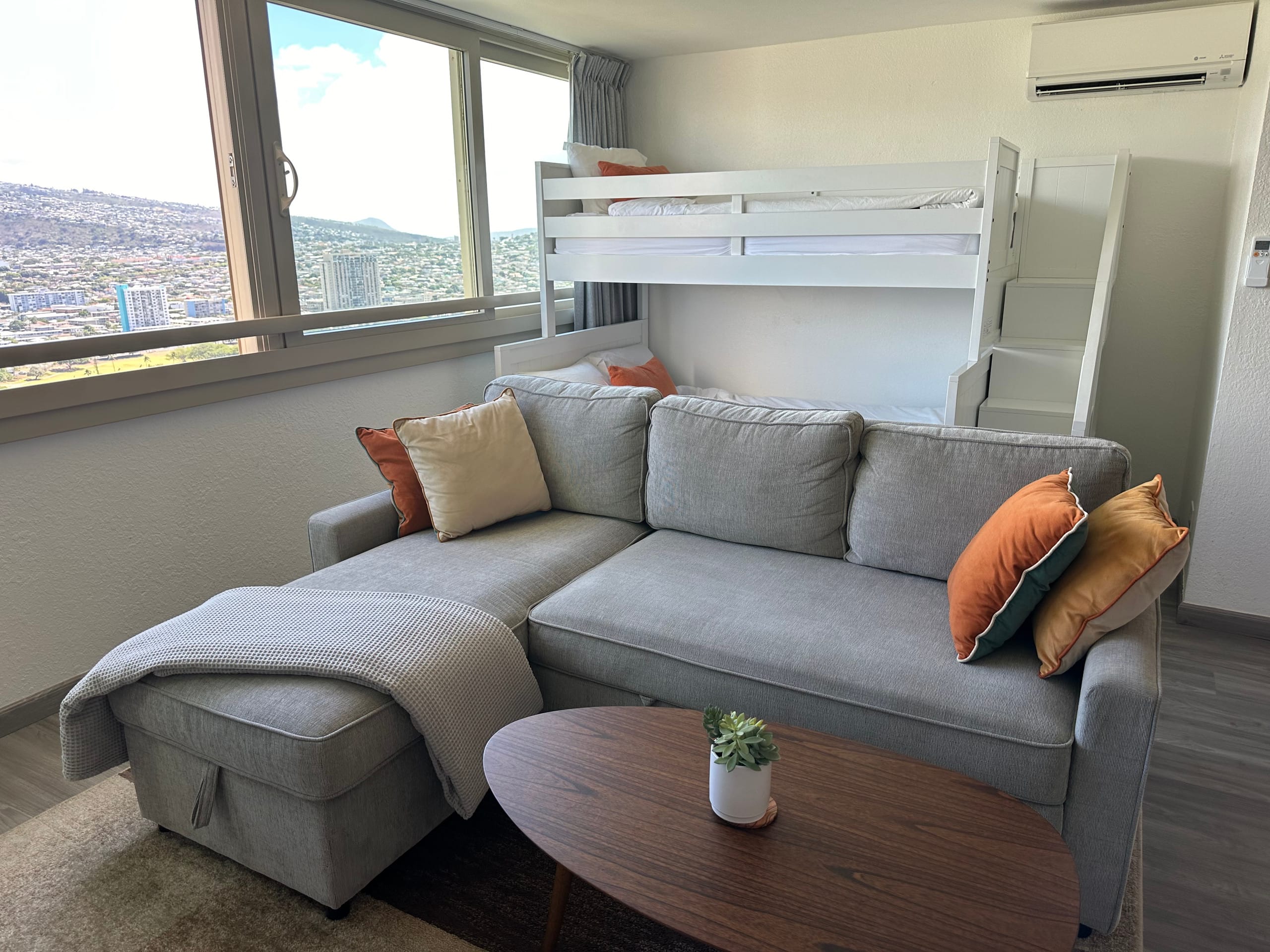 35FL-Newly Renovated Hidden Gem 1BR / Waikiki - Image 3