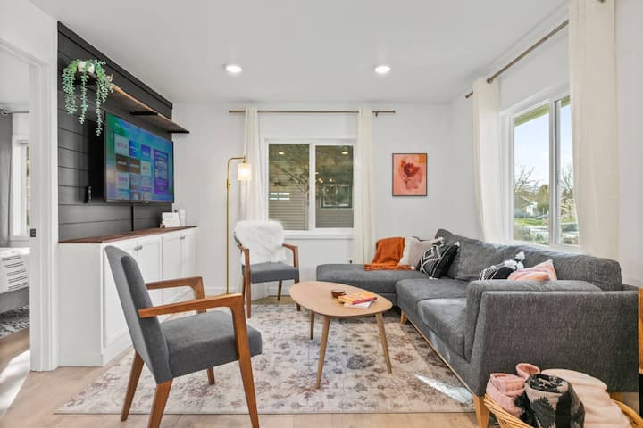 Family-friendly 3br/2ba Sleeps 7 Near Dt, Pets Ok - Spokane, WA