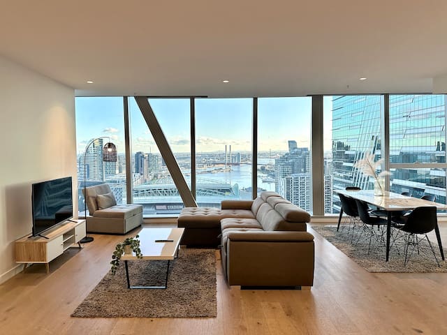 Sky line modern 3B2B @WSP with pool gallery image 4