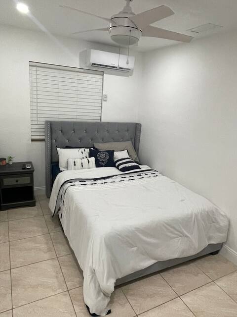 Entire Guest Suite Near Hard Roc