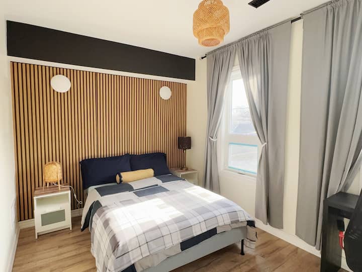 Entire 1br Unit With Private Kitchen & Bathroom - Toronto