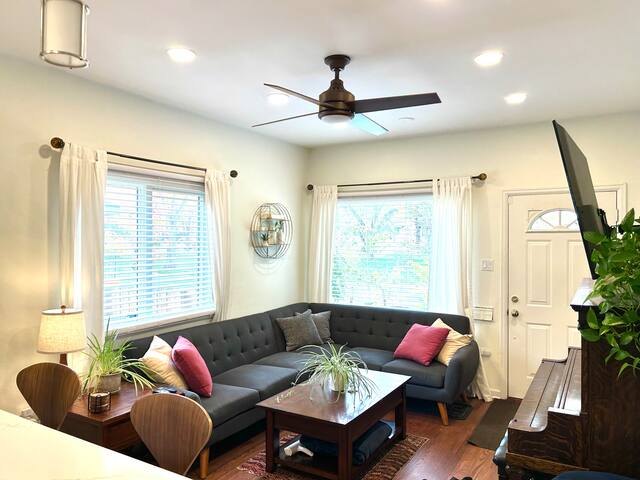 Spacious 5 bed / 4 bath in Gorgeous Park Hill gallery image 5