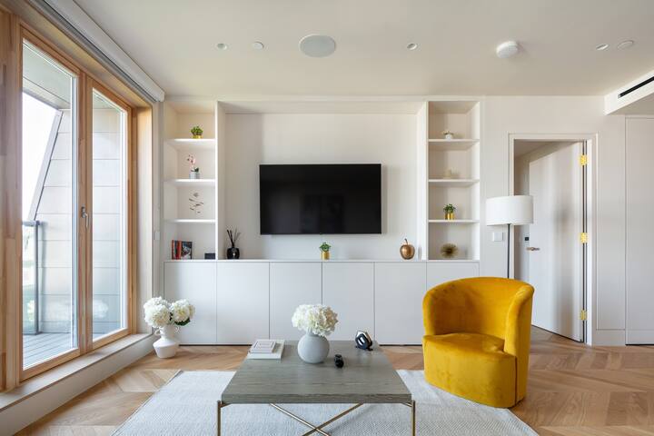 Luxury 2Bed Soho Higher Floor Golden Square View