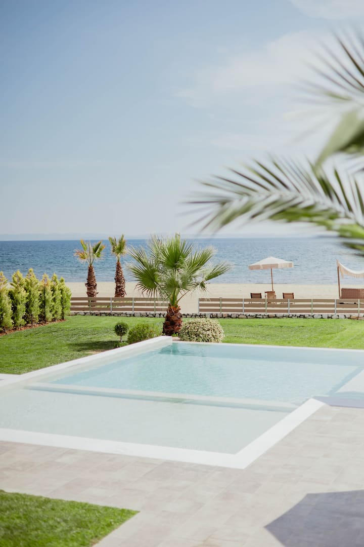 Beachfront Villa - Dafnes Village