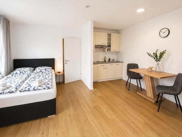 Cozy Studio In Vienna – Great Value Stay - Schwechat