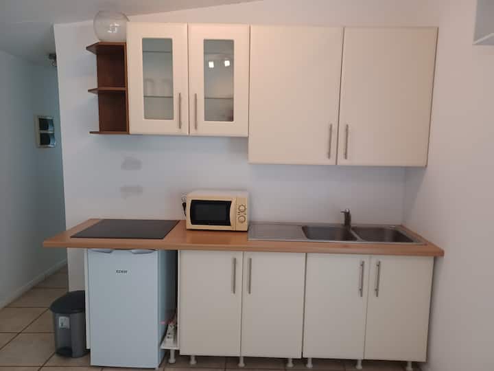 Maison 2 Pièces à Louer Proche De La Plage Calme - Villeneuve-Loubet