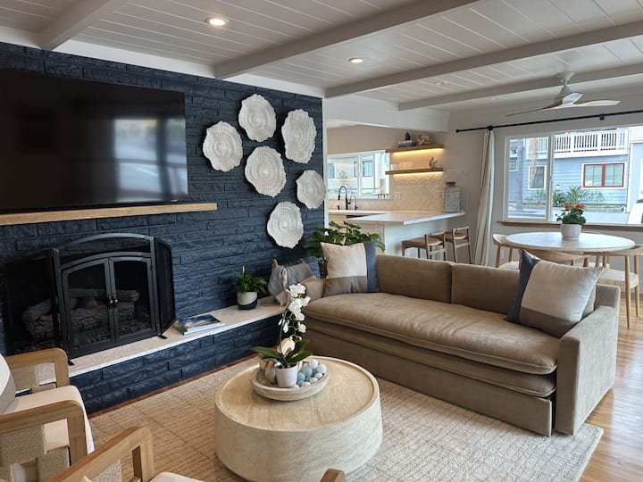 La Casita | Designer Beach House · Steps To Sand - Avila Beach, CA