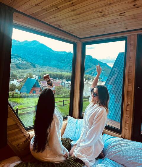 Hillside kazbegi lux