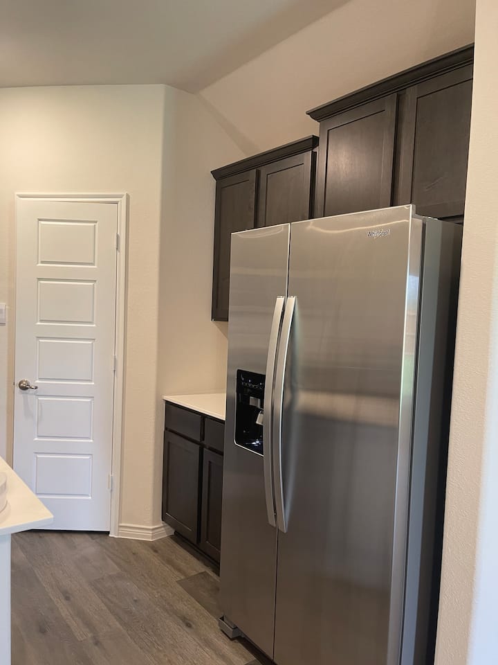 Secured Stay At The Heart Of Dfw - Rockwall, TX