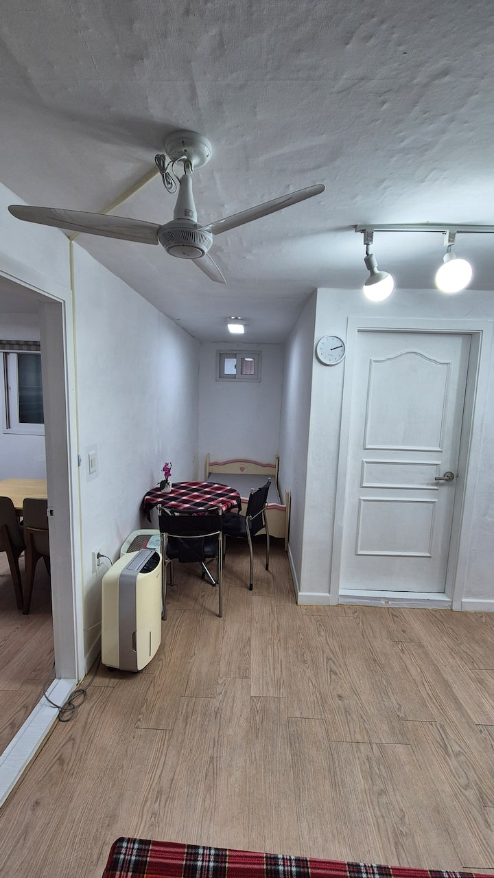 Extra Spacious 2-bedroom Suite, Munhak Stadium - Songdo