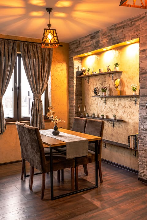 Popular Airbnb listing: Top location! Century View Vt in Велико Търново