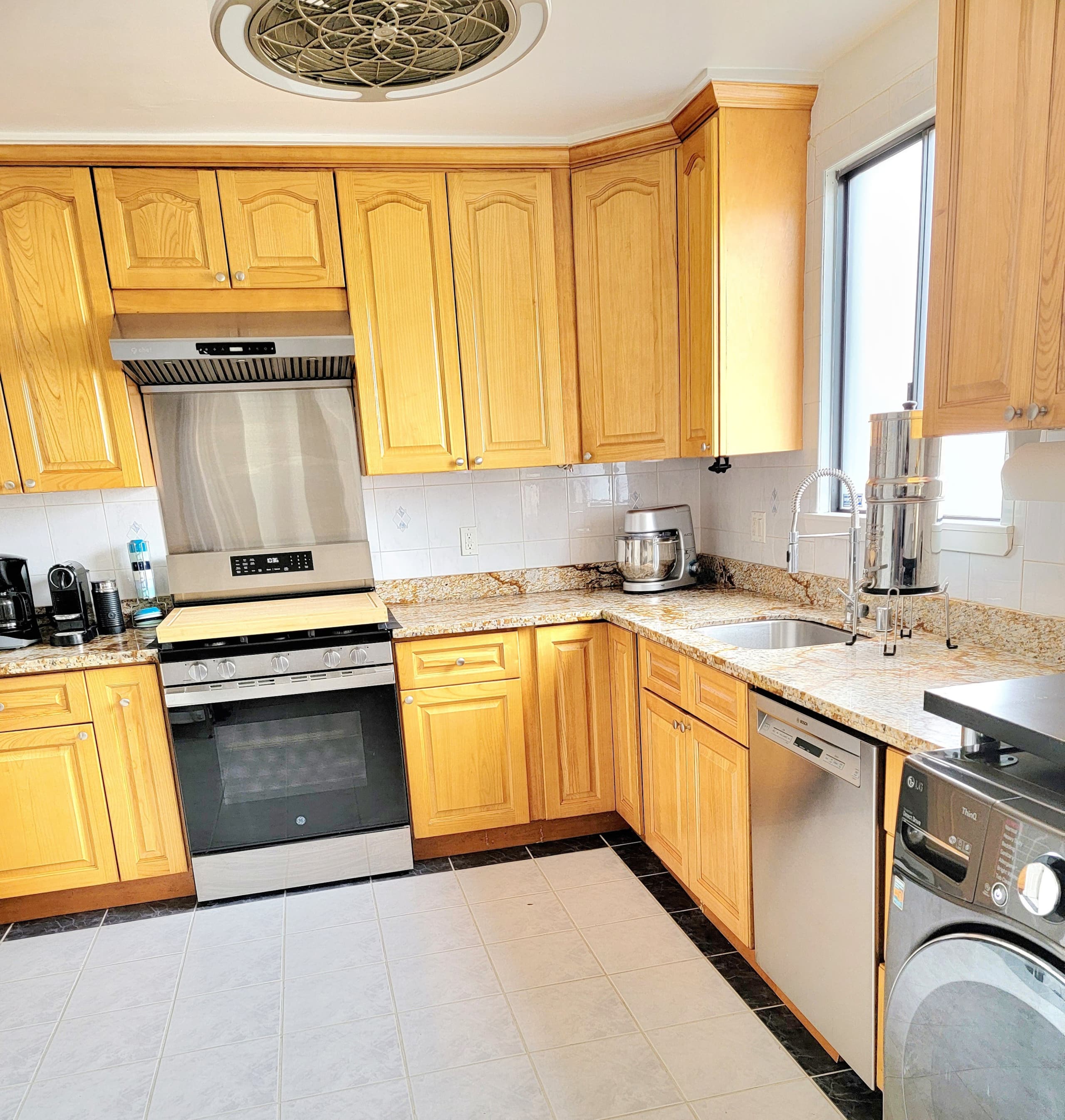 Home in San Francisco · ★5.0 · 3 bedrooms · 5 beds · 1 bath - Image 6