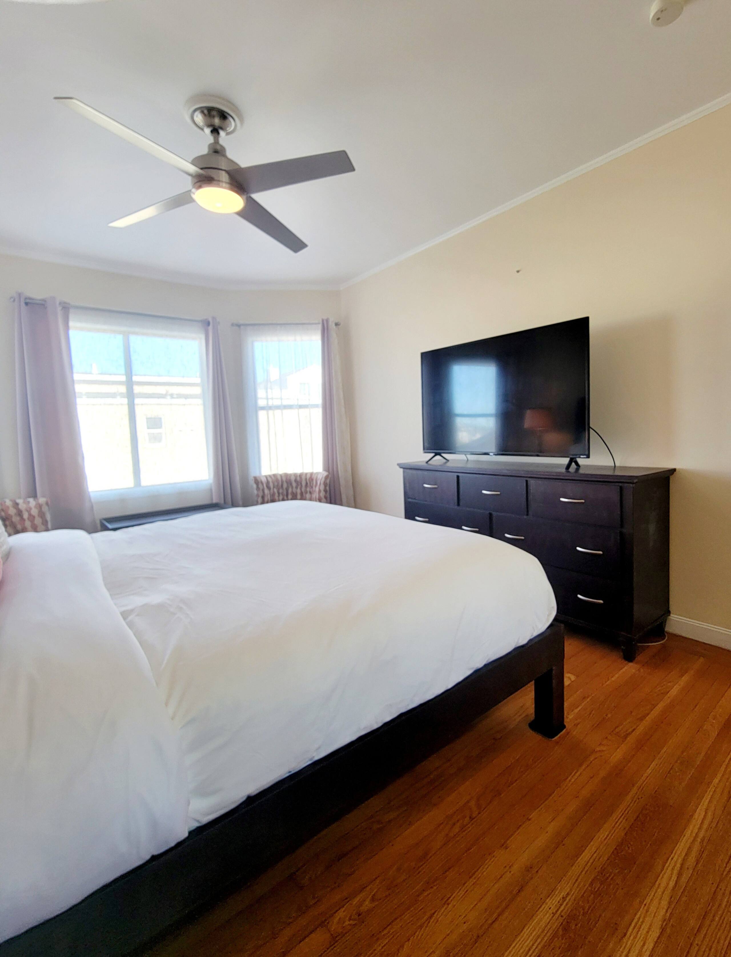 Home in San Francisco · ★5.0 · 3 bedrooms · 5 beds · 1 bath - Image 13