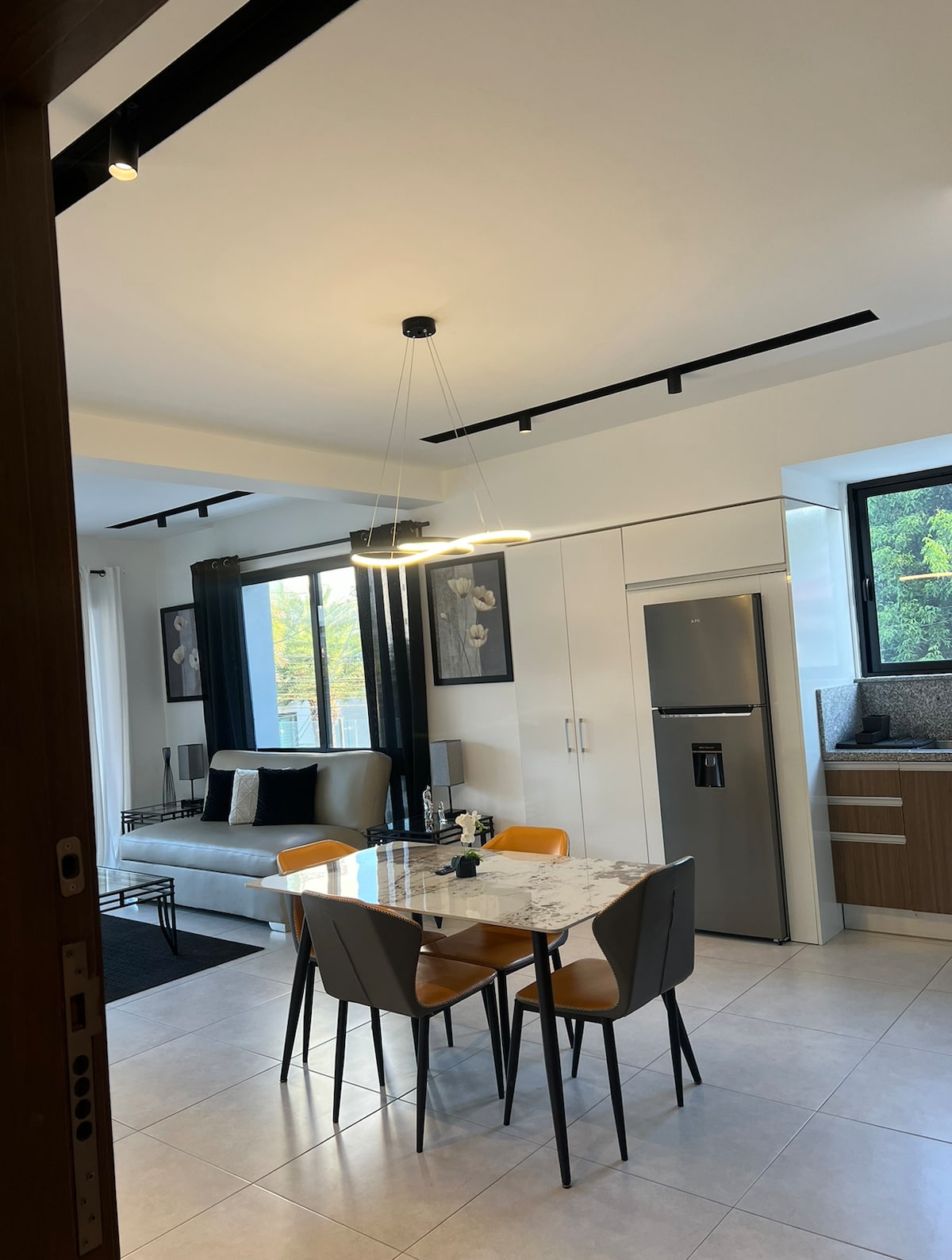 modern rooftop pool apartment — photo 5