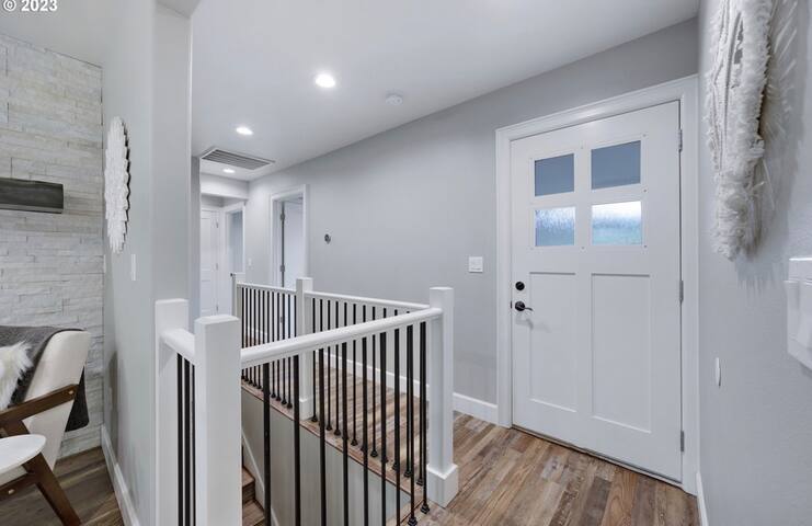 spacious beautiful home gallery image 3