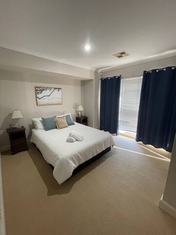 Villa Delfina Waterfront Canal Home gallery image 4