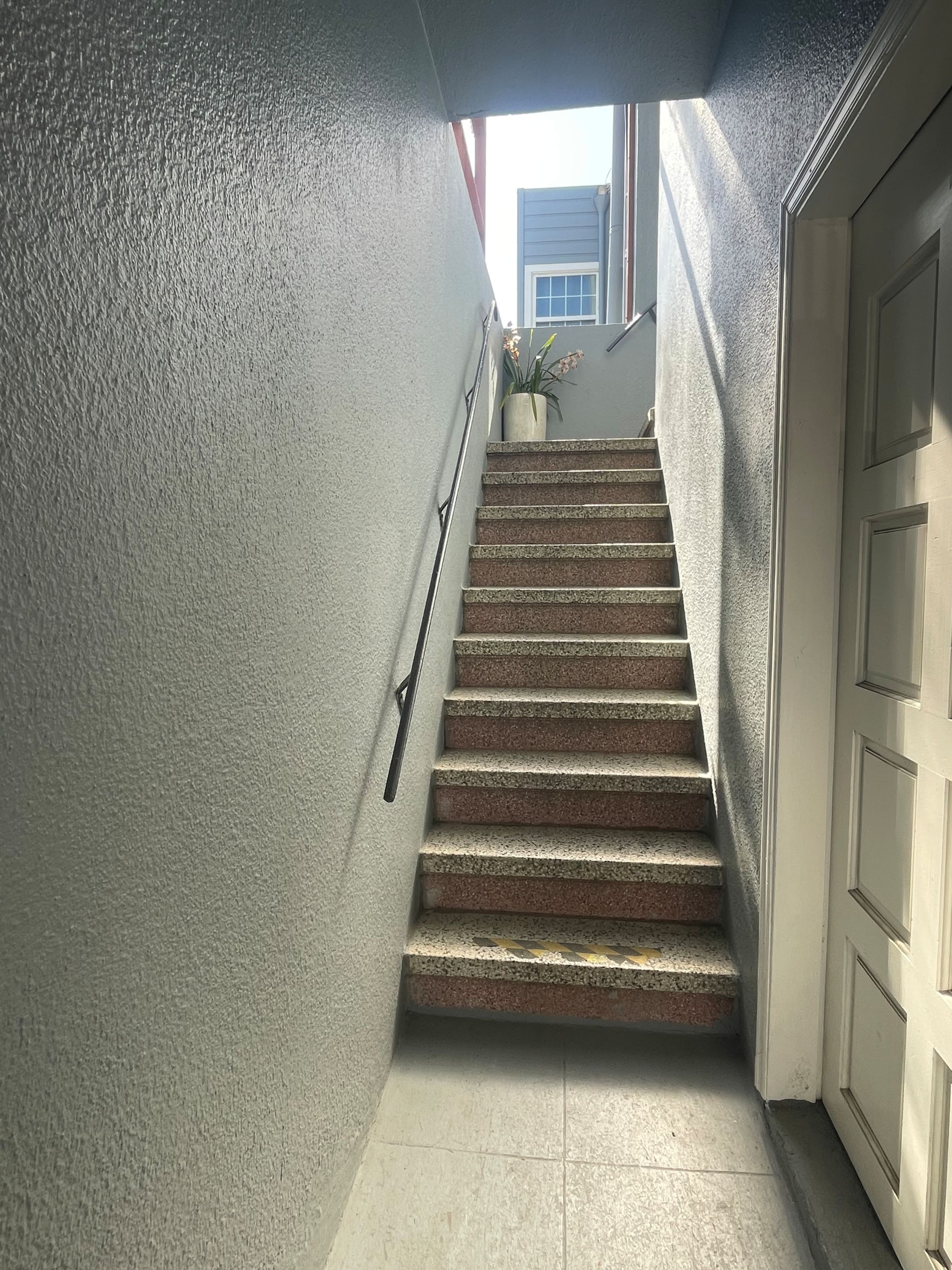 Villa in San Francisco · ★4.75 · 1 bedroom · 2 beds · Shared half-bath - Image 27