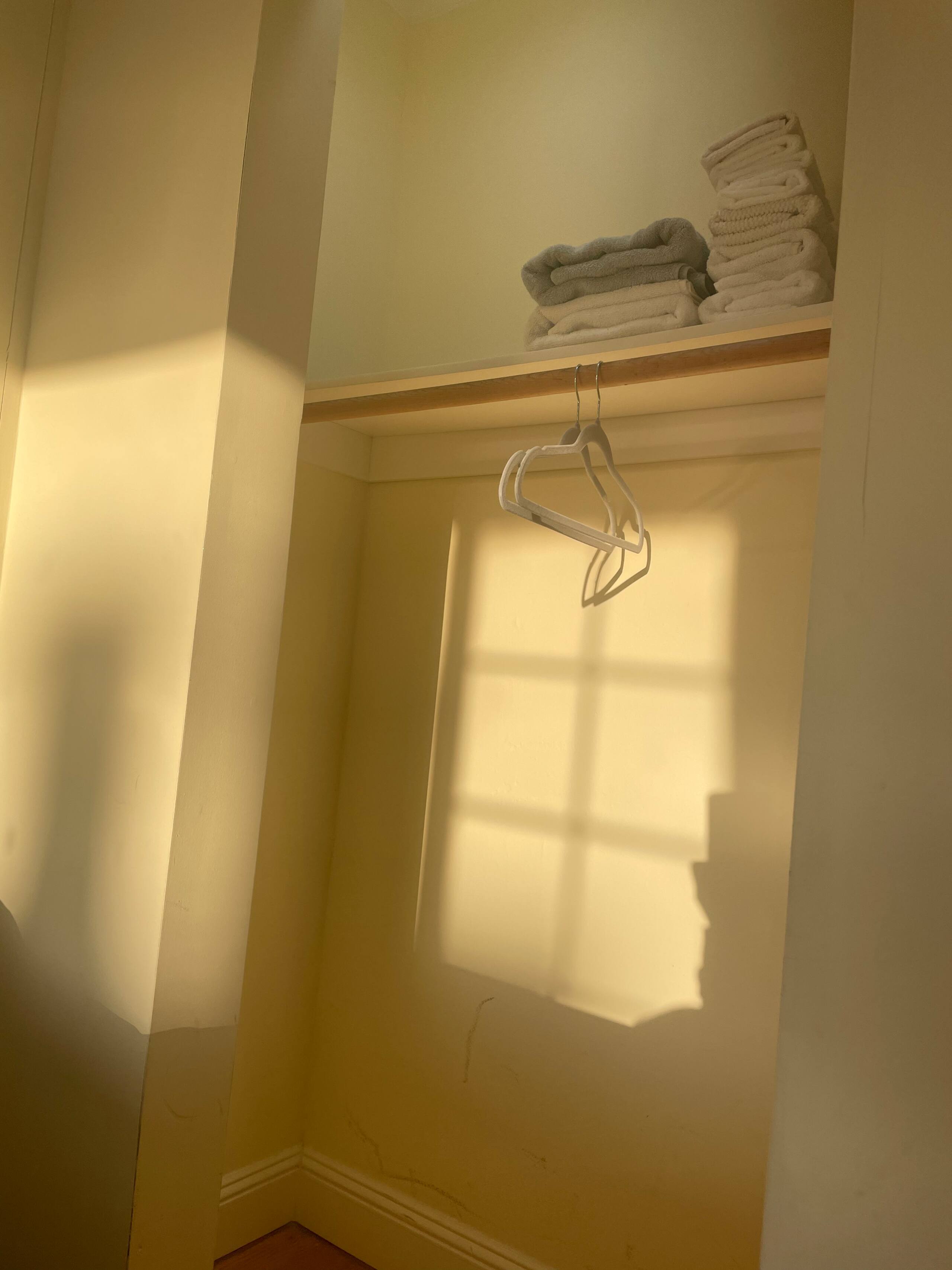 Villa in San Francisco · ★4.75 · 1 bedroom · 2 beds · Shared half-bath - Image 13