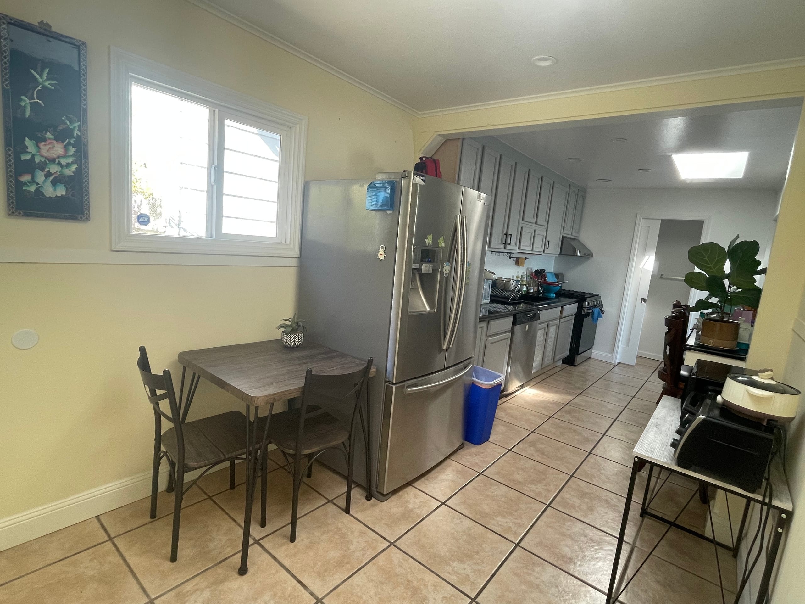 Villa in San Francisco · ★4.75 · 1 bedroom · 2 beds · Shared half-bath - Image 7