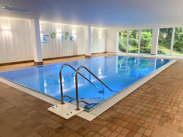 Entire home with 1 bedrooms in Hochsauerlandkreis - Premium Home - Lake View | Balcony | Pool