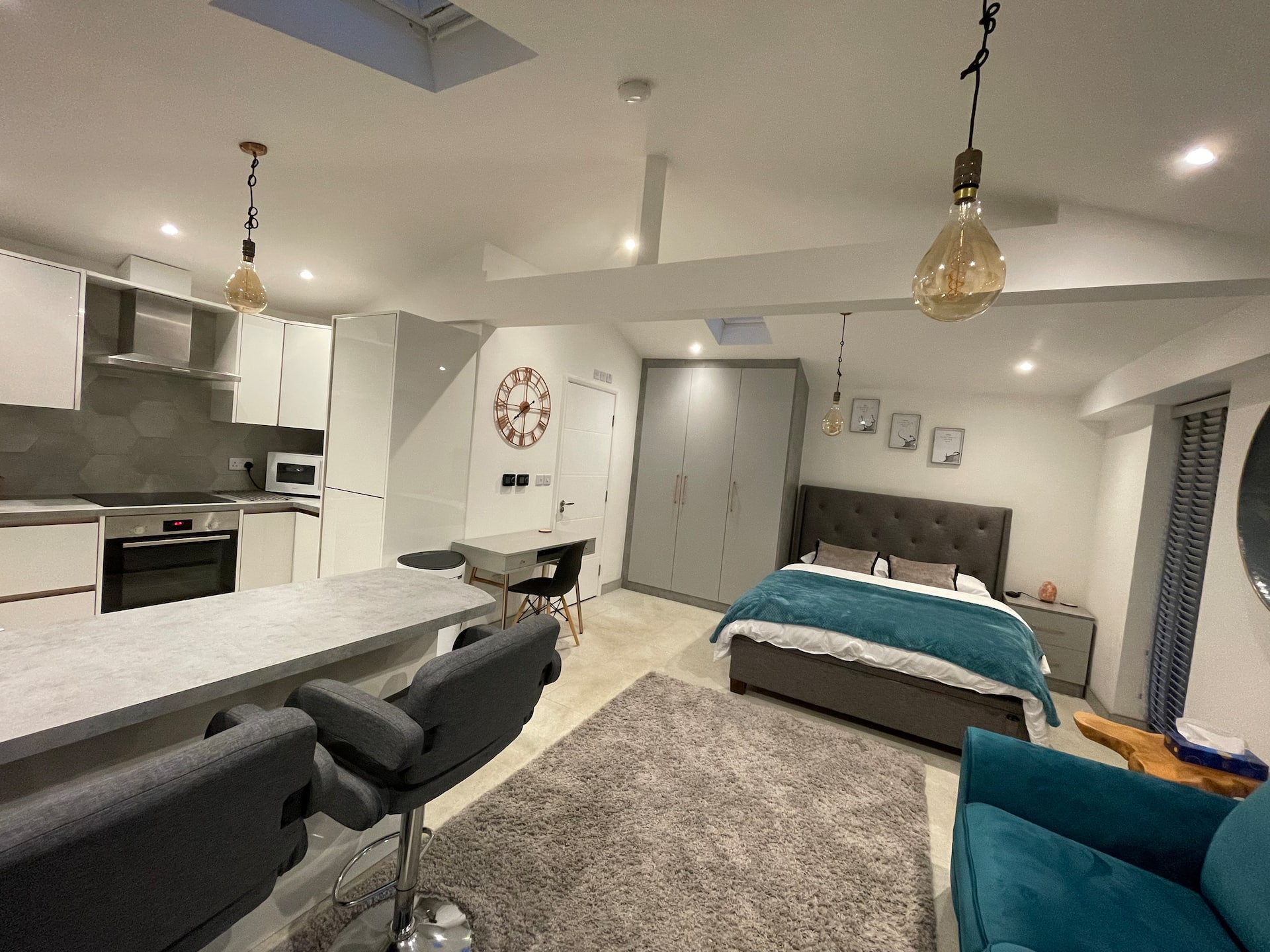 Brand New Studio Flat - central to Solihull
