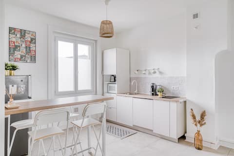 2 bedroom Apartment direct access Lyon center