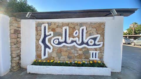 Direct beach access, garden view in Kabila