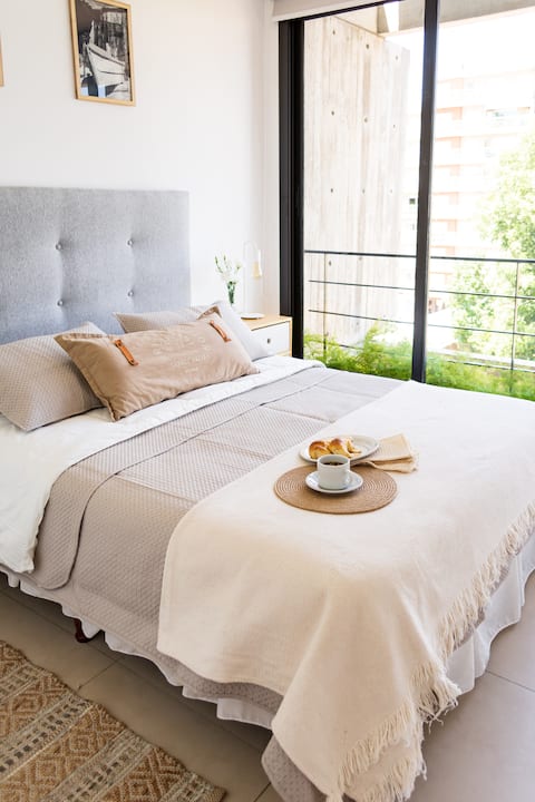 Premium B&B No. 1 – Downtown Morón – Balcony + Wi-Fi + A/C