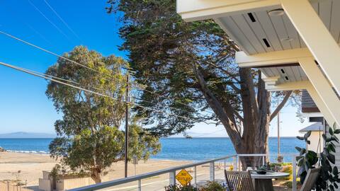 Beach Front Dream House! Hottub/E-Bikes/Surfboards
