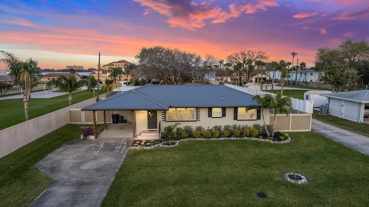 3 Br 2ba Home (Hidden Game Room) - Daytona Beach, FL