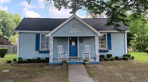 Private Cottage-15 mins from downtown Apex!