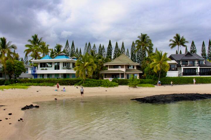 Luxury Beachfront Villa w/Paddleboards &Chef Acces gallery image 3