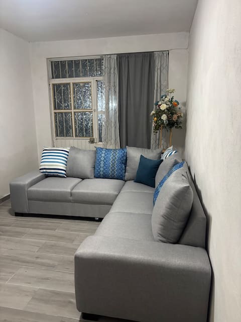 Top performing Airbnb: Complete house with 4 bedrooms, very spacious. in Irapuato