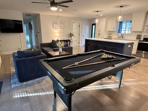 Unwind in Style, Play Pool, Relax to the Max!