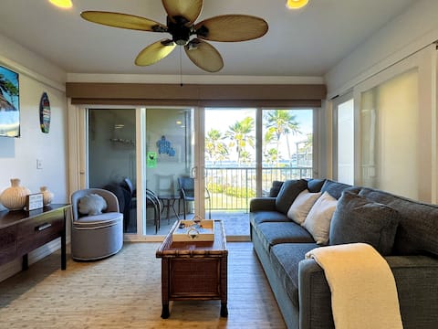 Top Airbnb: Sea and Sky Beachfront Condo, AC, Steps to Beach! in Kapaa
