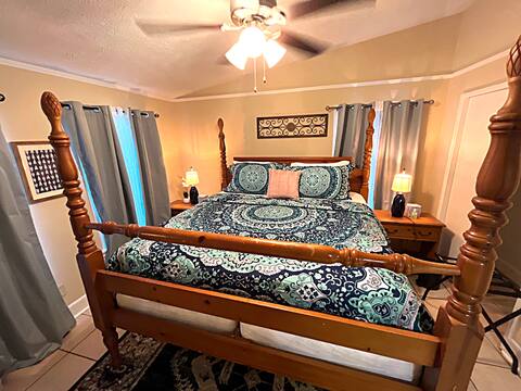 •A Family Haven N' HeartofTupelo
-4BedroomSleeps9-