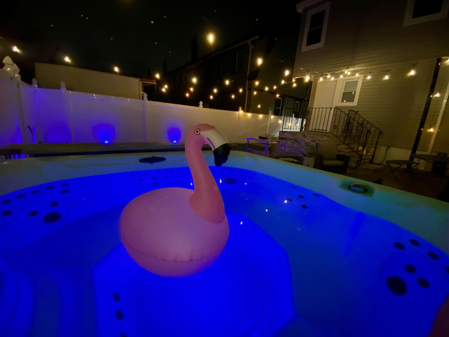 NEW MOON & SPA near JFK | UBS