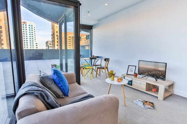 Urban Oasis-Rooftop Terrace