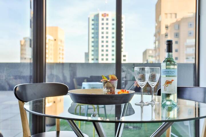 Urban Oasis-Rooftop Terrace gallery image 3