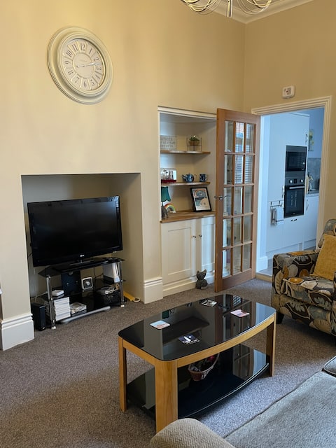 Top Airbnb: Cosy by the Coast in Tyne & Wear