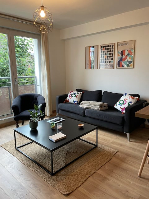 Top performing Airbnb: Cozy apartment - 10 min from City Centre of Lyon in Oullins