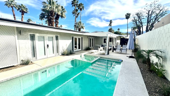 Relax At The Panorama - Palm Desert, CA