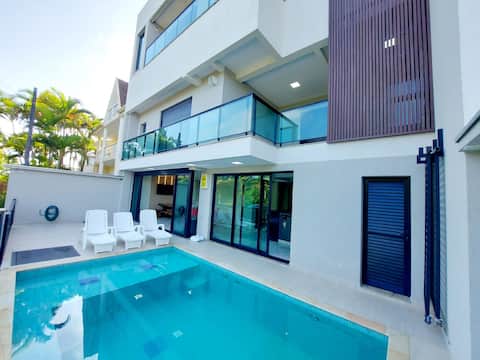 Triplex Beira Mar Bal. Atami