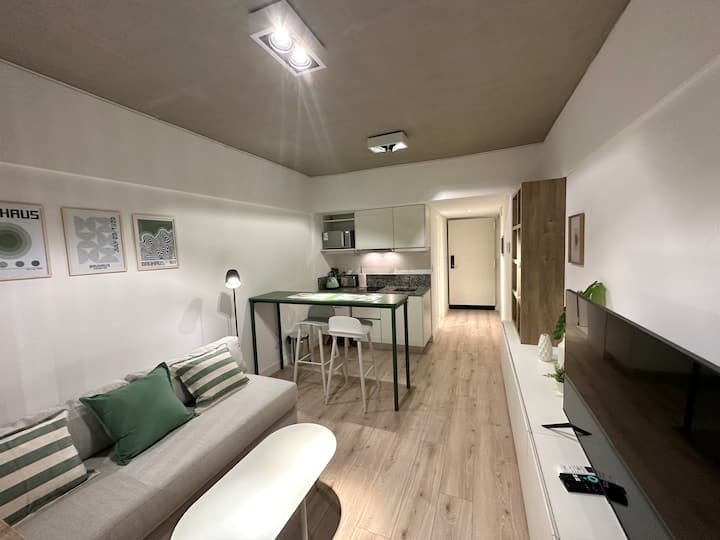 Kitnet com varanda em Colegiales