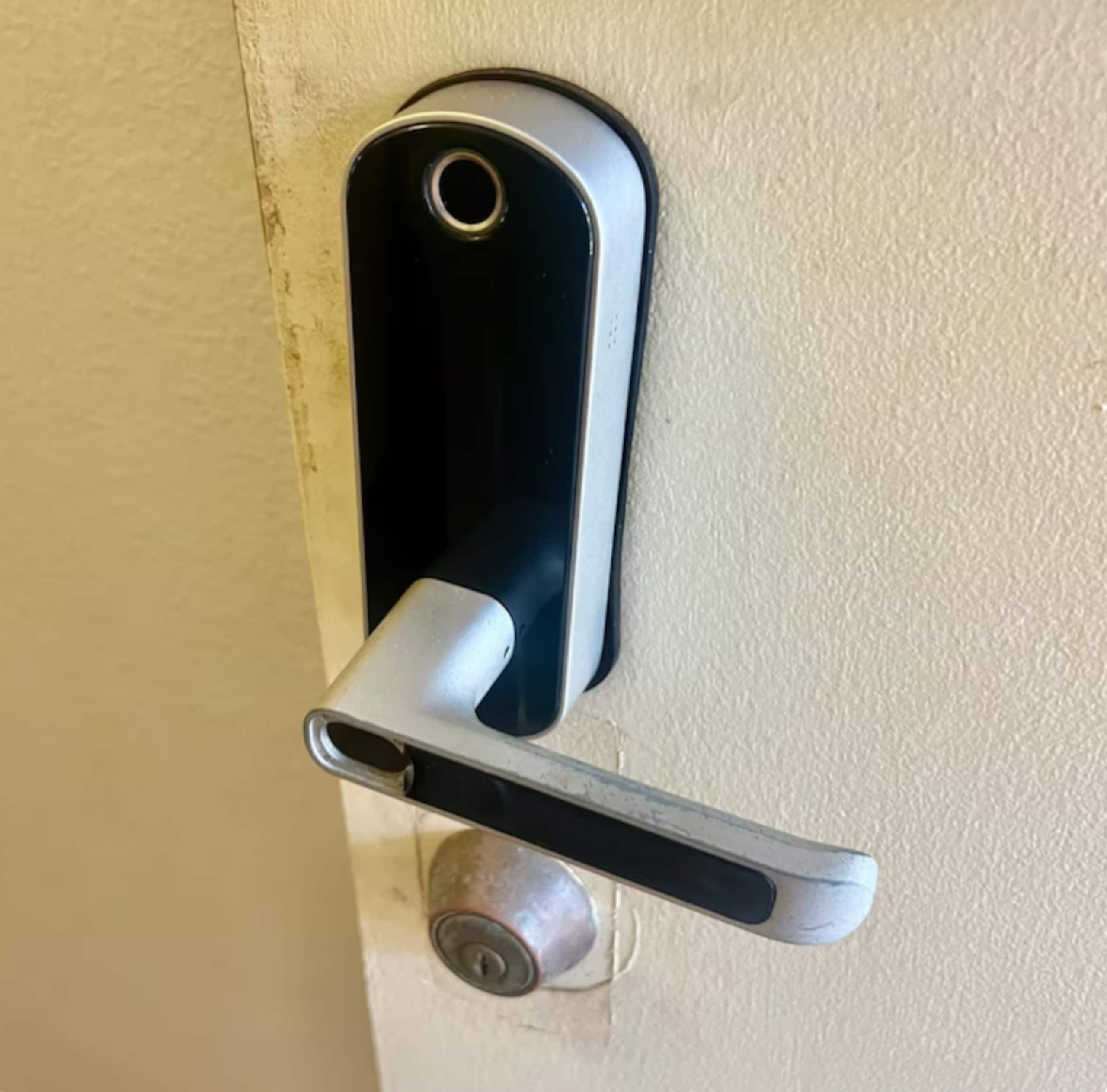 40% off price. Ocean view Steps from the beach. - Image 42
