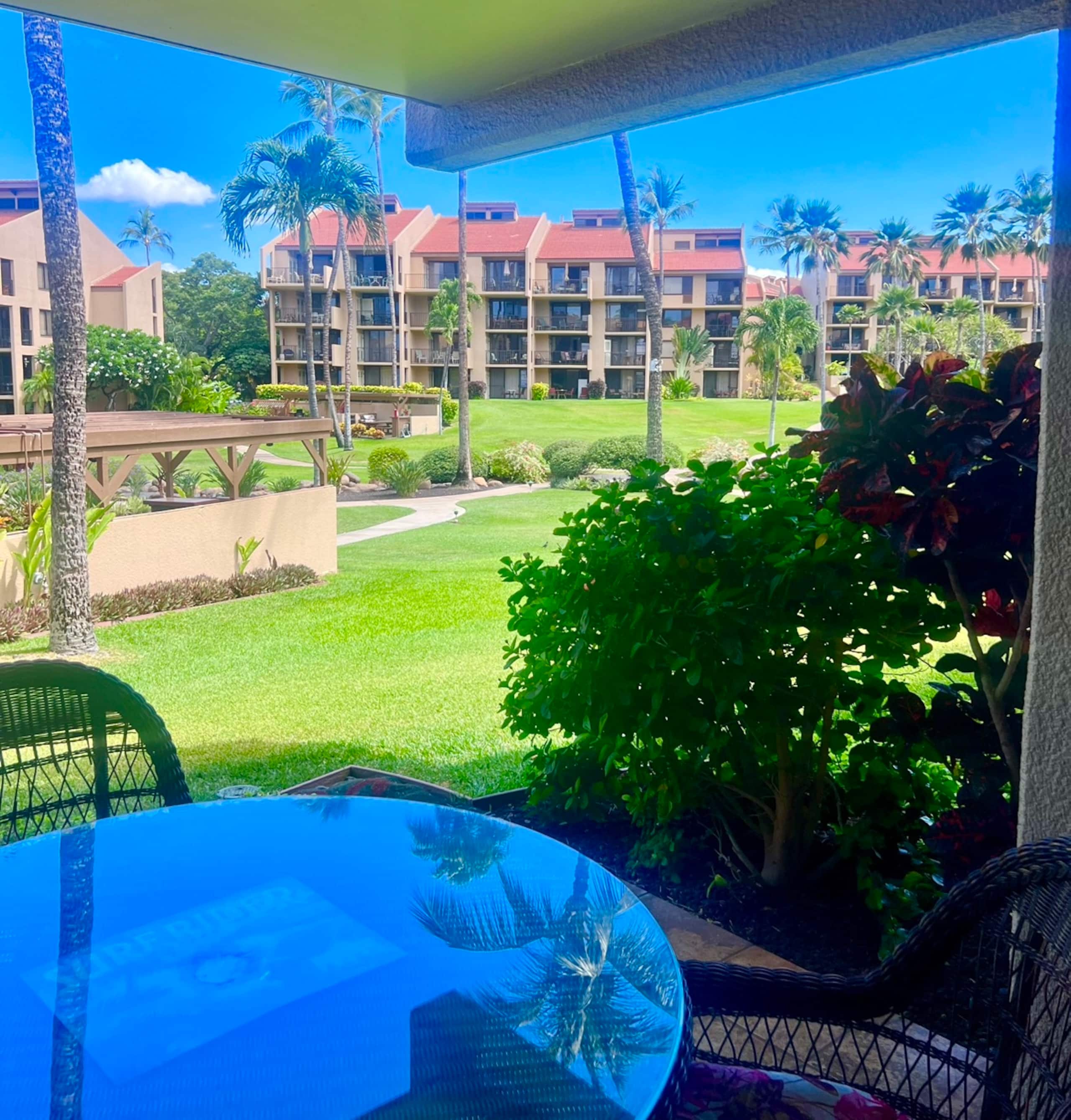 40% off price. Ocean view Steps from the beach. - Image 29