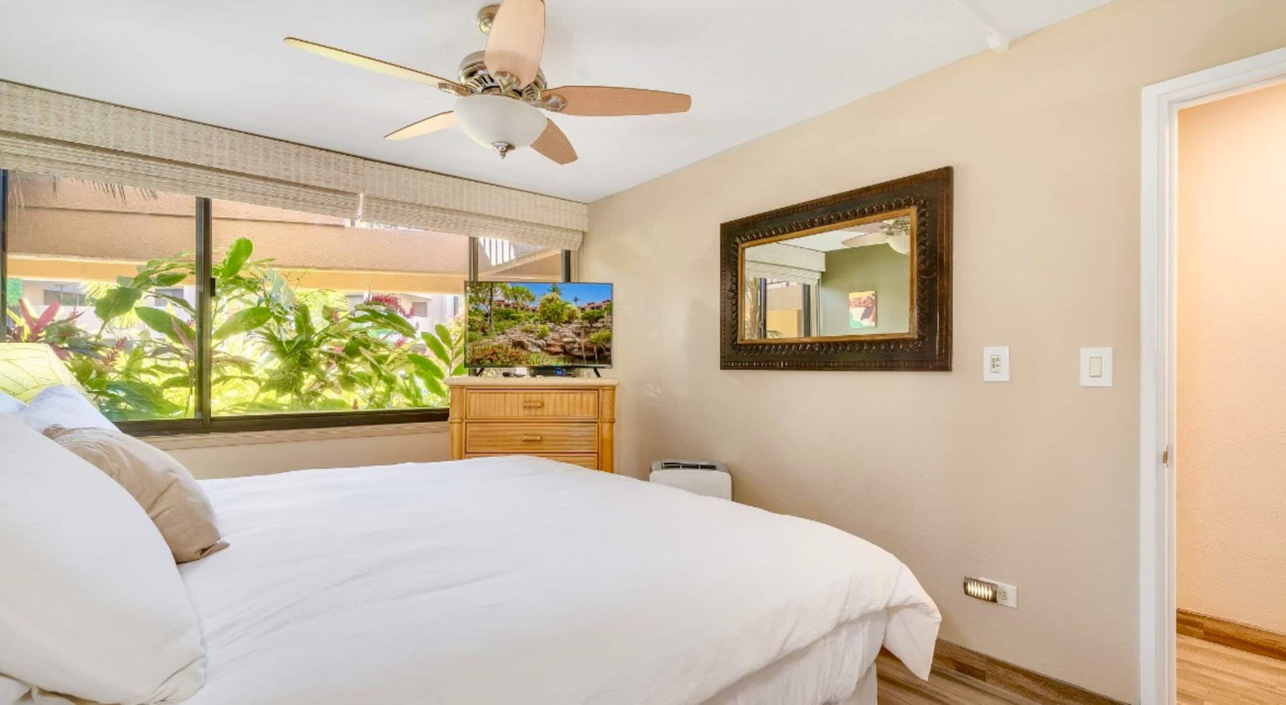 40% off price. Ocean view Steps from the beach. - Image 14