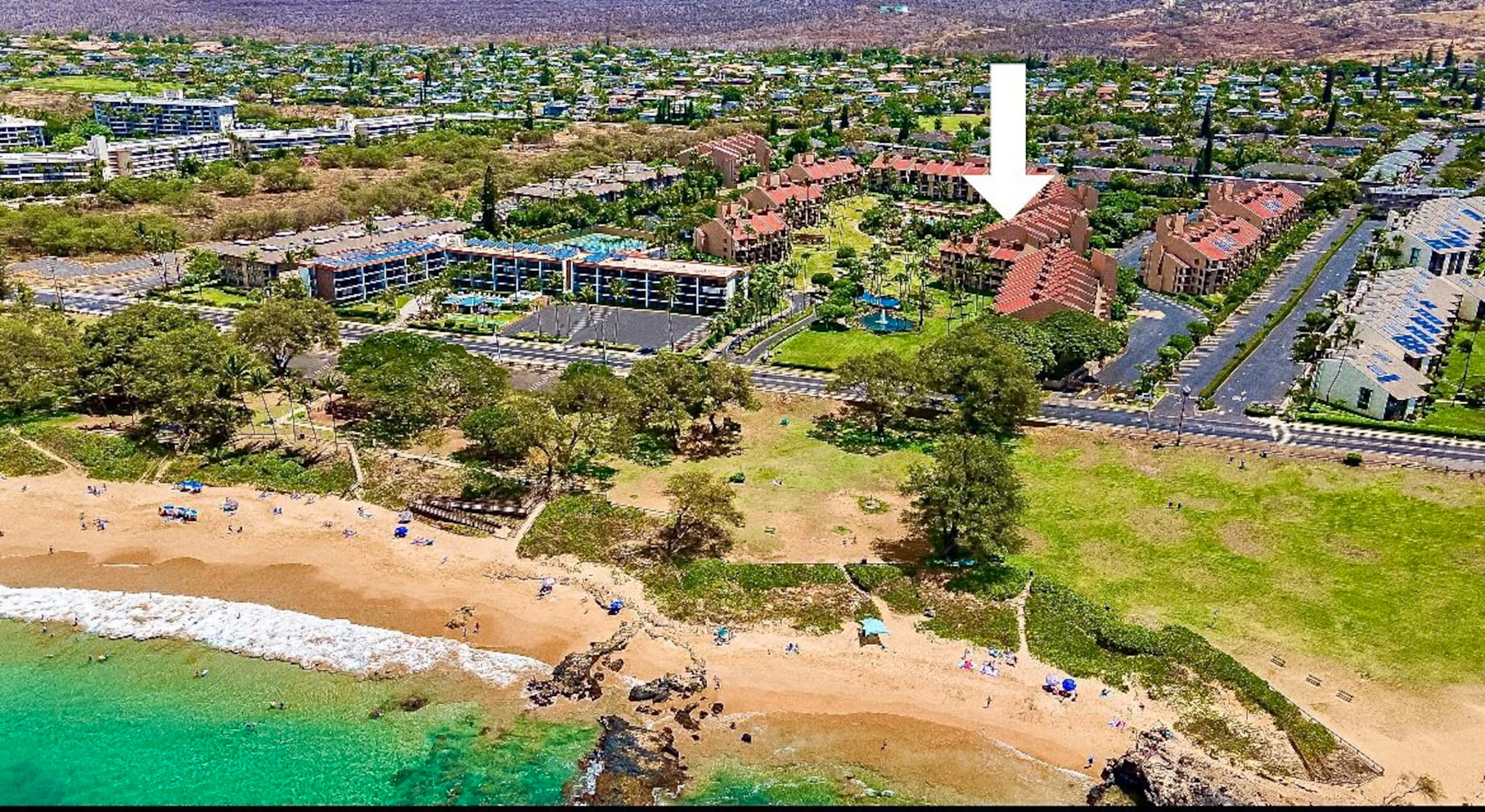 40% off price. Ocean view Steps from the beach. - Image 32