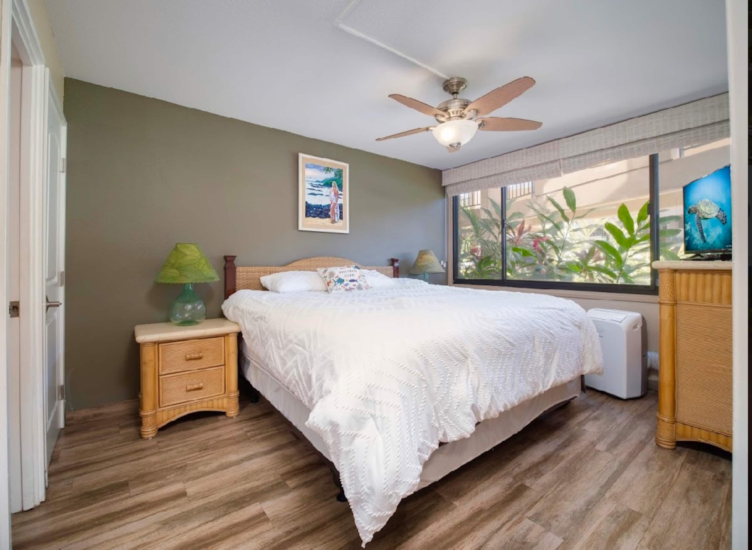 40% off price. Ocean view Steps from the beach. - Image 1
